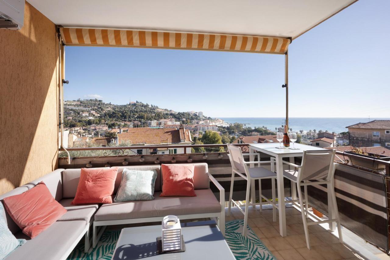 Seaview Apartment Imperia Eksteriør bilde